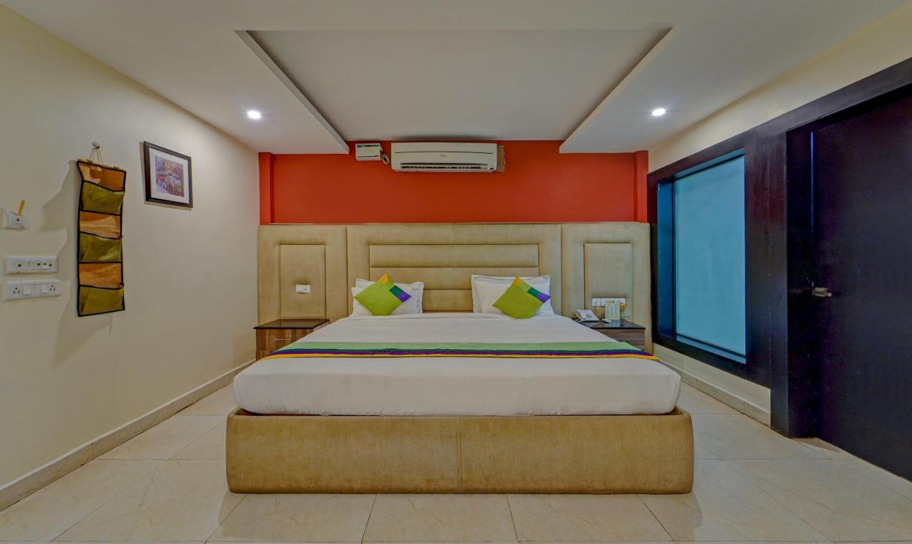 Treebo Elan Hotel Madras Buitenkant foto