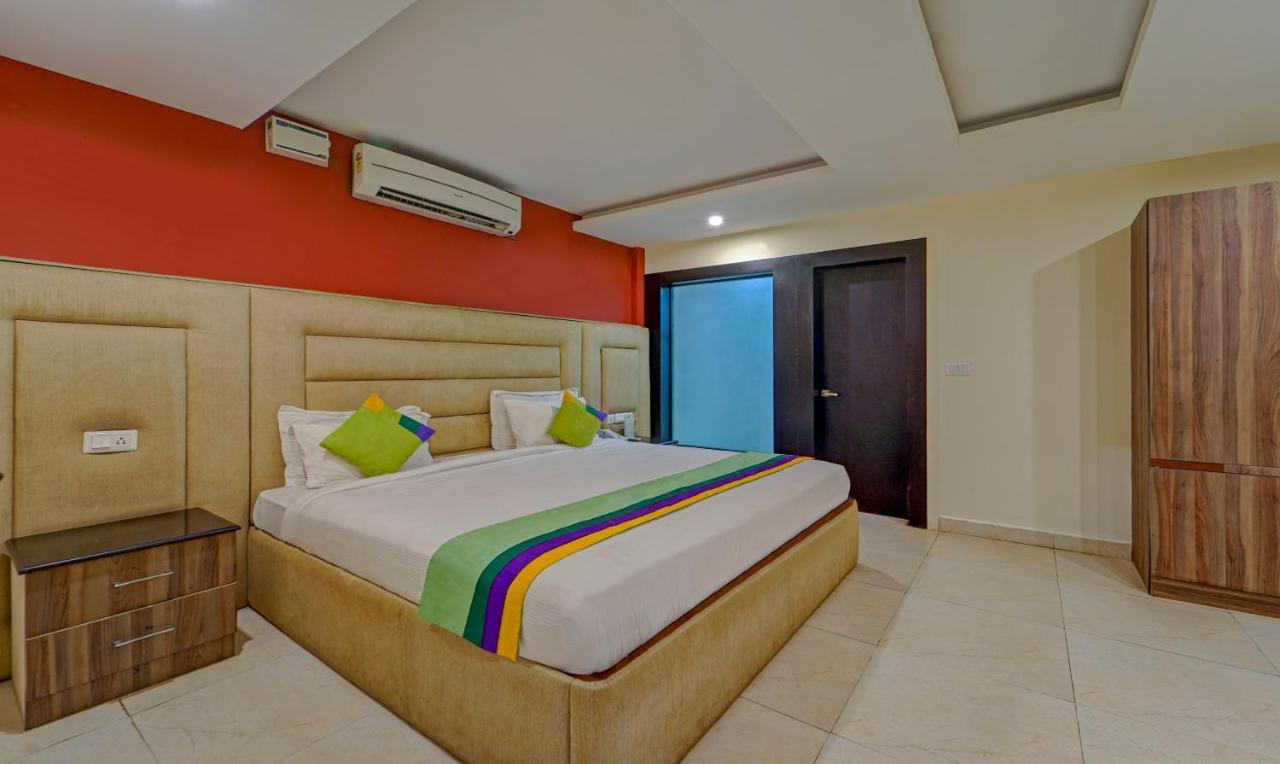 Treebo Elan Hotel Madras Buitenkant foto