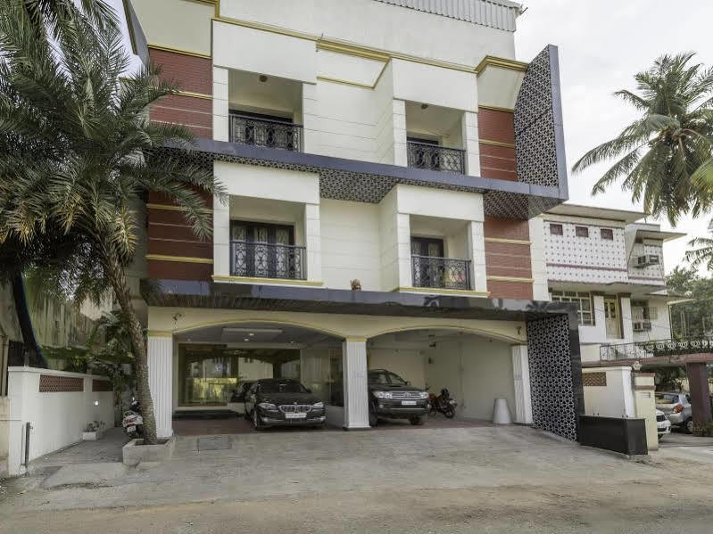 Treebo Elan Hotel Madras Buitenkant foto
